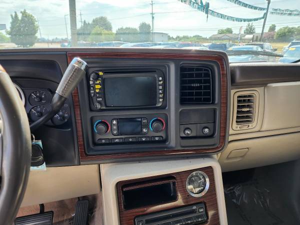 2004 Cadillac Escalade AWD - - by dealer - vehicle for sale in Cornelius, OR – photo 10