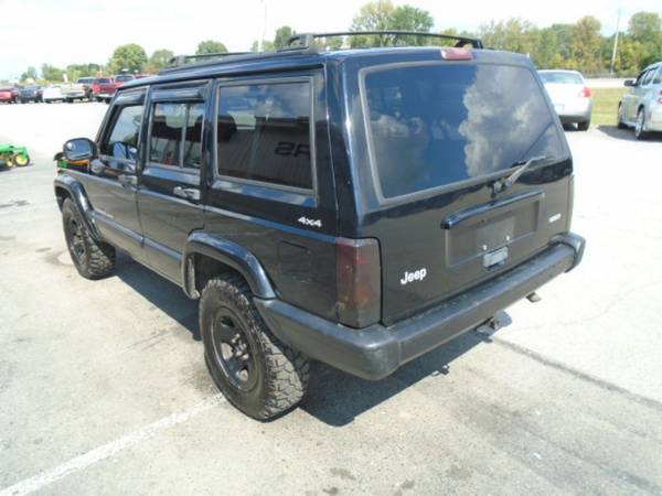 2000 Jeep Cherokee Sport 4-Door 4WD for sale in Mooresville, IN – photo 6