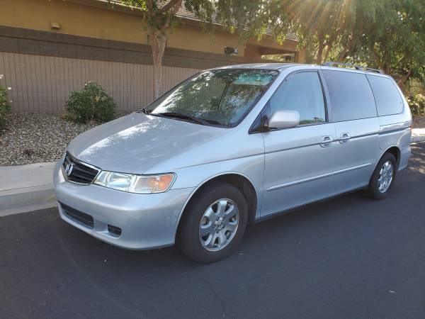 2004 Honda Odyssey Ex, beautiful Van for sale in Glendale, AZ