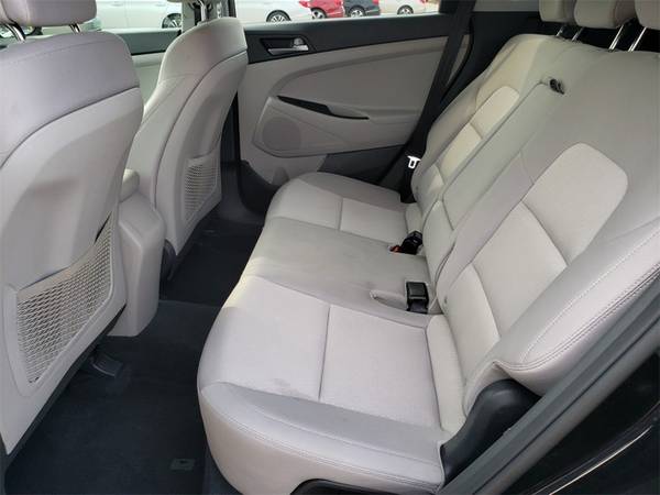 2018 Hyundai Tucson AWD 4D Sport Utility / SUV SEL for sale in Texarkana, AR – photo 13