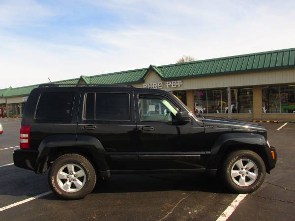 2009 Jeep Liberty Sport 4X4 Auto*autoworldil.com*"AFFORDABLE""REDUCED" for sale in Carbondale, IL – photo 5