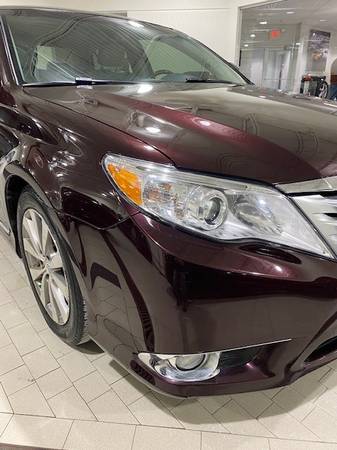 2011 Toyota Avalon for sale in Evansville, WI – photo 2