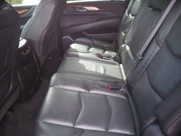 2017 Cadillac Escalade ESV Luxury 4x4 4WD Four Wheel SKU:HR175536 for sale in Englewood, CO – photo 22