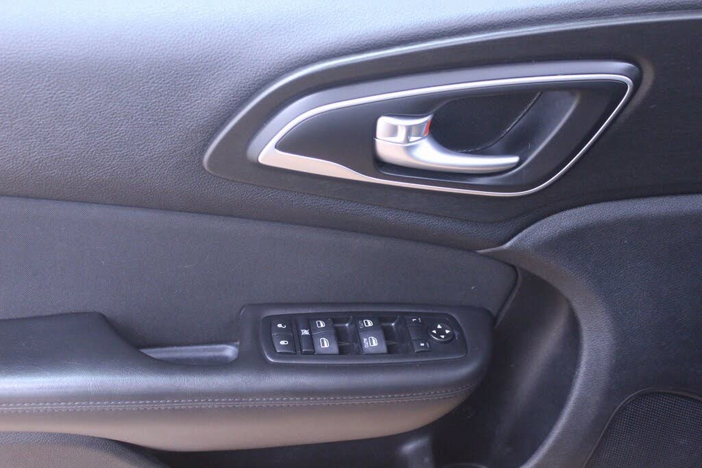 2015 Chrysler 200 Limited Sedan FWD for sale in Grand Rapids, MI – photo 5
