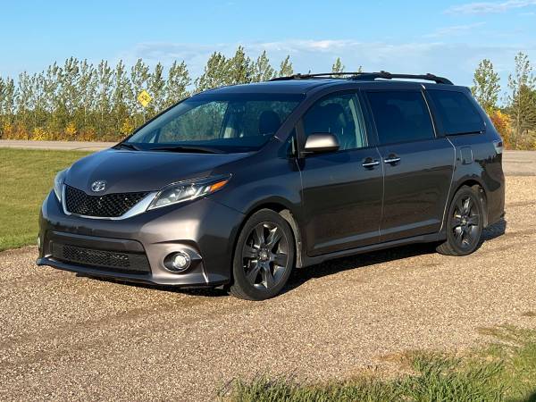 2016 Toyota Sienna SE - - by dealer - vehicle for sale in McVille ND, ND – photo 20