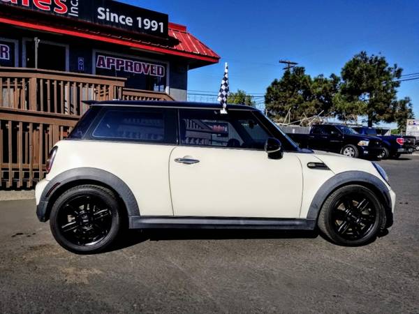 2013 MINI Cooper Hardtop 2dr Cpe S "FAMILY OWNED BUSINESS SINCE... for sale in Chula vista, CA – photo 4
