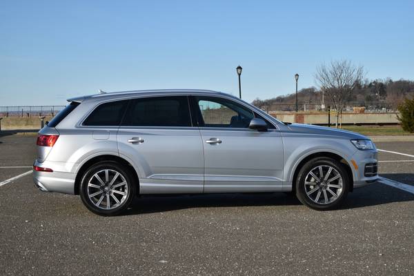 2019 Audi Q7 2 0T Premium - - by dealer - vehicle for sale in Great Neck, NY – photo 6