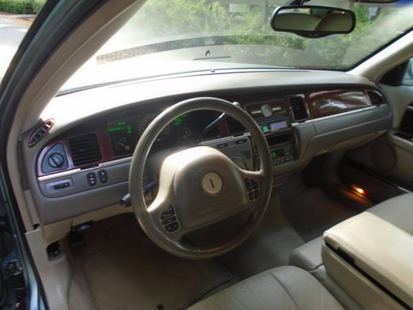 2004 Lincoln Town Car, 63K miles, cln Carfax, 17 serv rcrds new for sale in Matthews, NC – photo 11