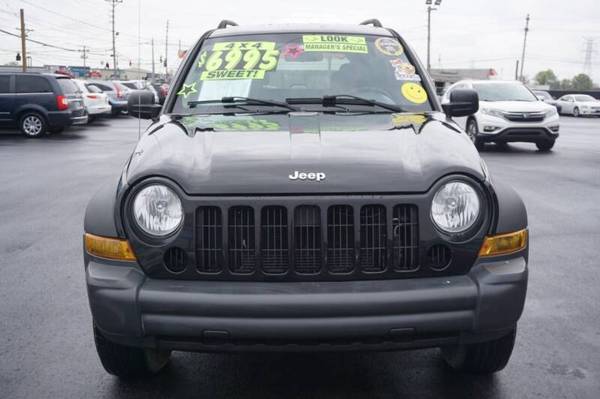 2007 JEEP LIBERTY SPORT 4X4 LOW MILES EXTRA CLEAN - cars & for sale in Louisville, KY – photo 2