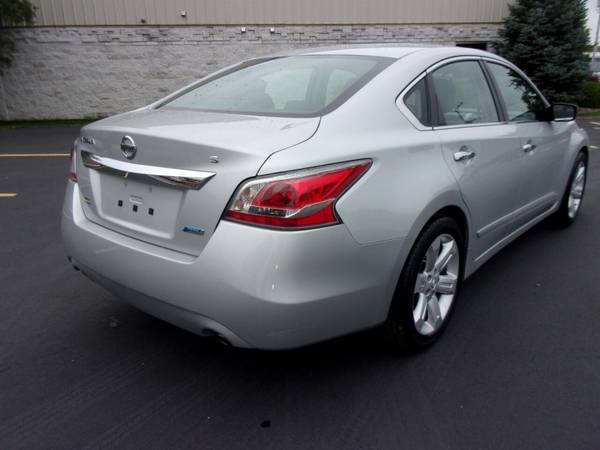 2014 Nissan Altima 2 5 S 4dr Sedan - - by dealer for sale in Waukesha, WI – photo 8
