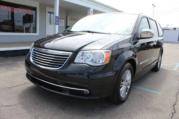 2013 Chrysler Town and Country Touring L - Loaded for sale in Mount Clemens, MI – photo 2