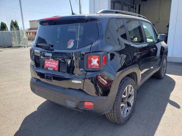 2018 Jeep Renegade 4x4 4WD Latitude SUV - - by dealer for sale in Klamath Falls, OR – photo 8