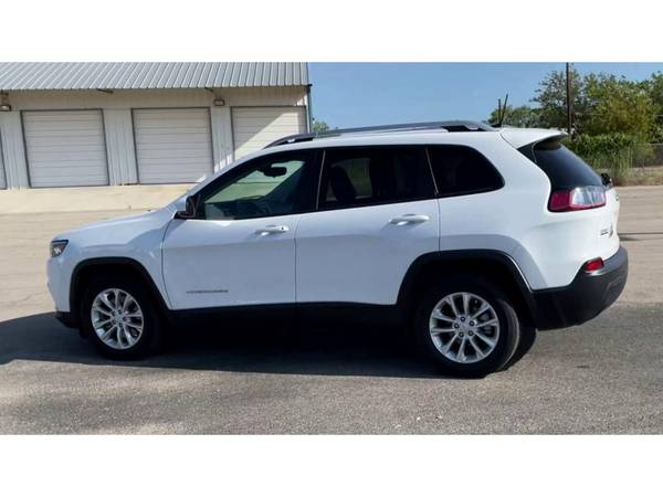 2021 Jeep Cherokee Latitude, CLEAN CARFAX, APPLE CARPLAY - cars & for sale in Brownwood, TX – photo 7