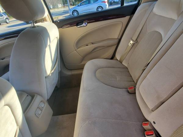 NICE 2010 BUICK LUCERNE CX - cars & trucks - by dealer - vehicle... for sale in Oshkosh, WI – photo 7