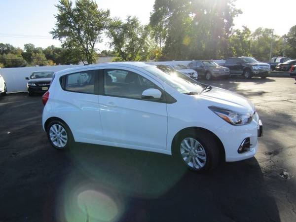 2018 Chevy Chevrolet Spark 1LT hatchback Summit White for sale in St. Charles, MO – photo 5