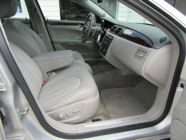 2010 Buick Lucerne CXL-3 for sale in Waterloo, IA – photo 18