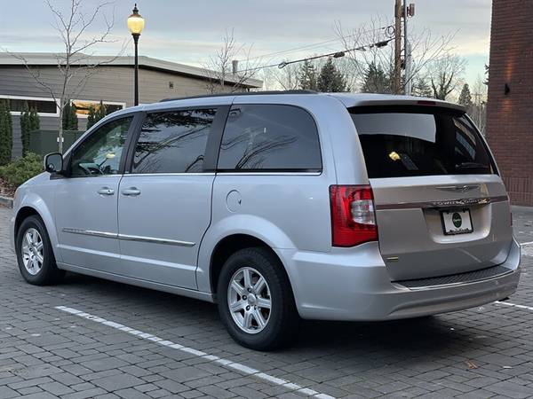 2012 Chrysler Town & Country LWB Touring w/STO-N-GO/Serviced/DV for sale in Gresham, OR – photo 3