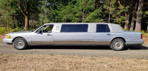1993 Lincoln Towncar Stretch Limo by Krystal Coach for sale in Eugene, OR – photo 5