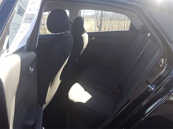 2019 Hyundai Accent SE sedan Black Pearl for sale in Bentonville, AR – photo 6