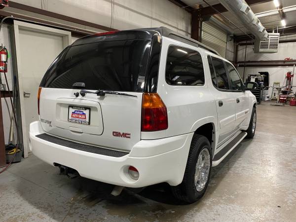2004 GMC Envoy XL 4dr 2WD SLT, 3rd Row, Low Miles, Very Clean!!! -... for sale in Madera, CA – photo 3