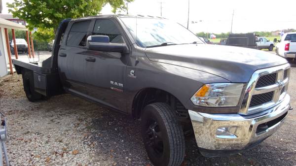 16 RAM 3500 CREW FLATBED 4X4 - cars & trucks - by dealer - vehicle... for sale in Round Rock, TX – photo 3