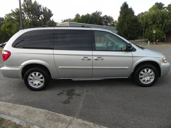 2006 Chrysler Town & Country Touring **ONLY 136K MILES** @@Mint@@ No P for sale in Martinez, GA – photo 5