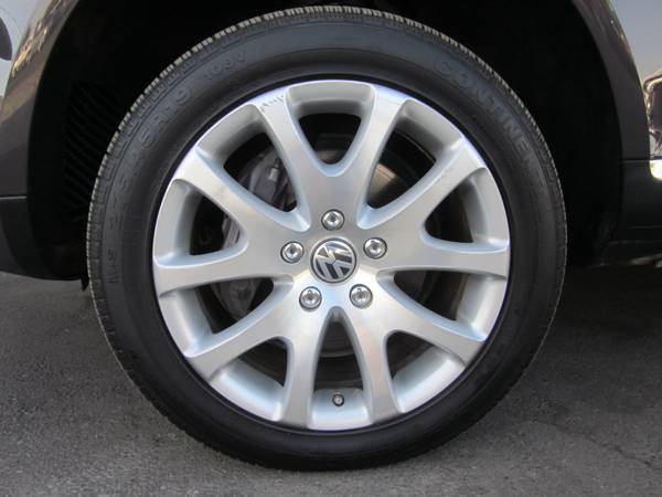 2010 VW Touareg Premium TDI Diesel, Leather, Mn-Rf, Only 70k mi, Immac for sale in Fresno, CA – photo 22