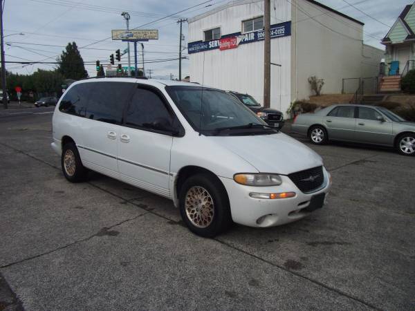 1998 CHRYSLER TOWN AND COUNTRY LXI VAN LOW MILES LEATHER IMPRESSIVE... for sale in Seattle, WA – photo 15