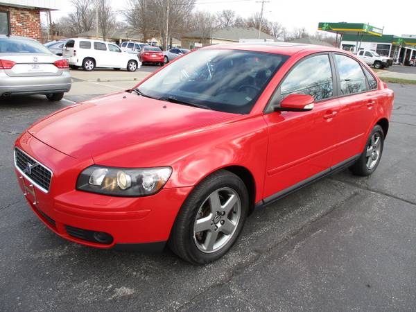 2005 Volvo S40 All Wheel Drive Very nice car inside and out! - cars for sale in Lees Summit, MO – photo 3