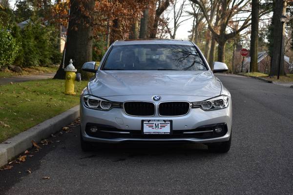 2018 BMW 330i xDrive - - by dealer - vehicle for sale in Great Neck, NY – photo 8
