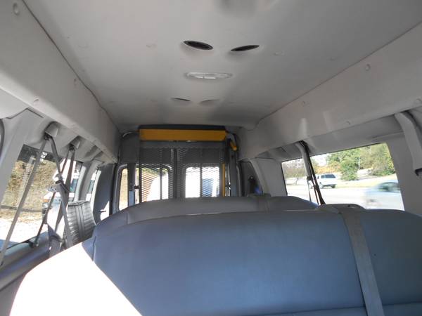 2008 Ford E350 extended w/ wheelchair lift for sale in Knoxville, TN – photo 8