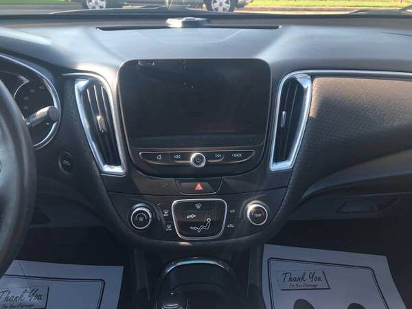 2018 Chevrolet Malibu +++ super nice car +++ guaranteed financing for sale in Lowell, AR – photo 9