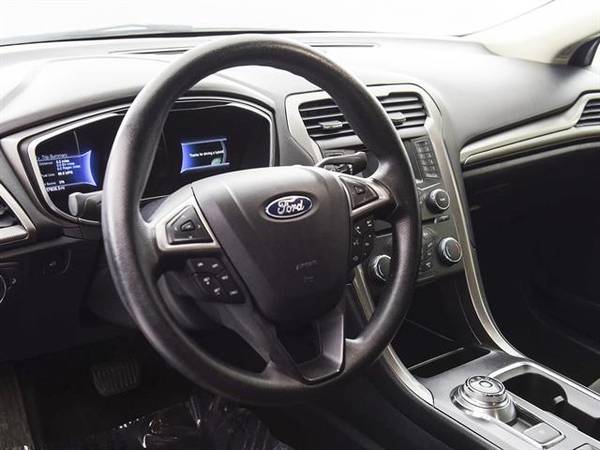 2017 Ford Fusion SE Hybrid Sedan 4D sedan Black - FINANCE ONLINE for sale in Memphis, TN – photo 2