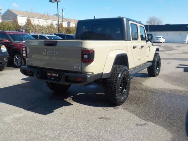 2020 Jeep Gladiator CREW CAB OVERLAND 4X4, ONE OWNER, LEATHER HEATED for sale in Virginia Beach, VA – photo 9