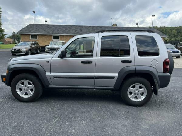 2007 Jeep Liberty Sport 4x4 Bright Silver Meta for sale in Johnstown , PA – photo 7