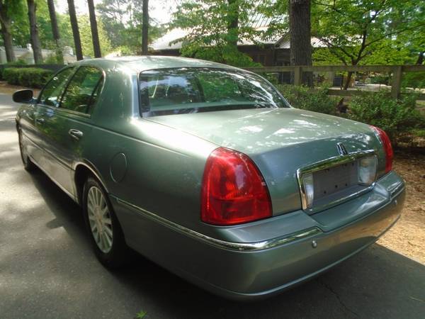 2004 Lincoln Town Car, 63K miles, cln Carfax, 17 serv rcrds new for sale in Matthews, NC – photo 7