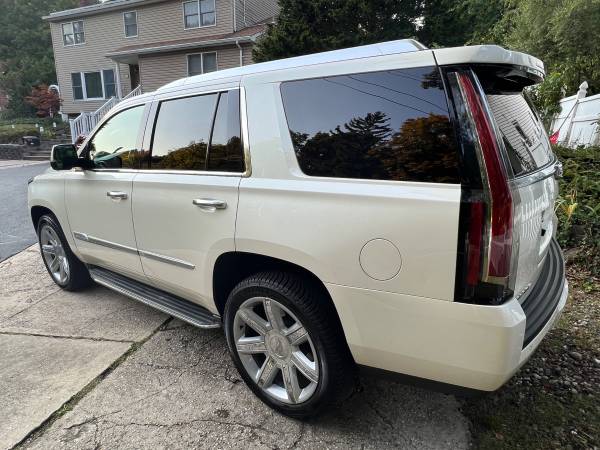 Mint 2015 Cadillac Escalade Luxury for sale in Smithtown, NY – photo 3