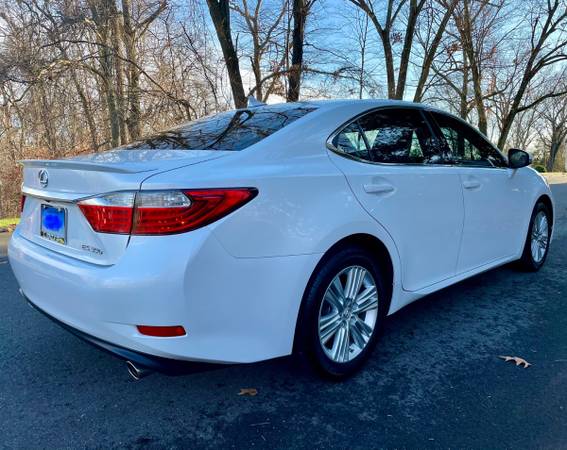 2013 Lexus ES 350 - Starfire Pearl - cars & trucks - by owner -... for sale in Wallingford, CT – photo 5
