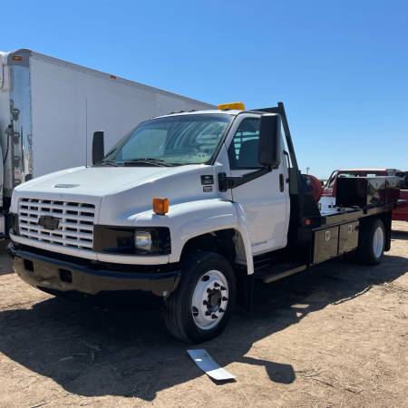 2006 Chevrolet Non CDL Flatbed Truck - - by dealer for sale in Yuma, AZ