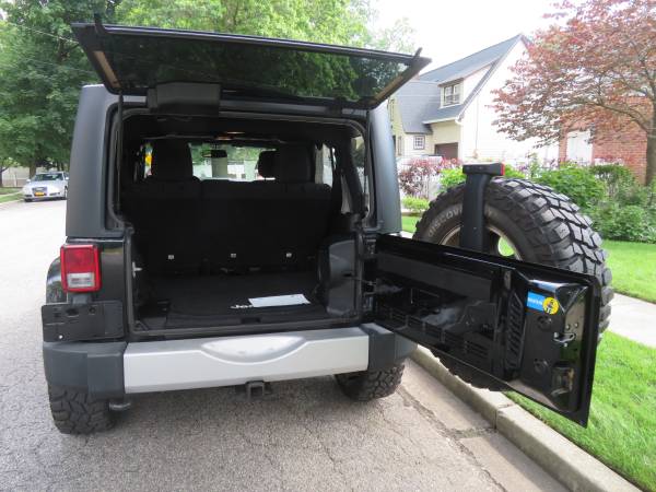 2013 Jeep Wrangler SAHARA UNLIMITED 4X4 TOW PACK for sale in Baldwin, NY – photo 9