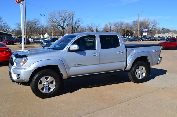 2012 Toyota Tacoma Double Cab V6 4WD - - by dealer for sale in Wichita, KS – photo 3