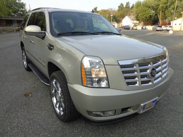 2007 Cadillac Escalade AWD Fully Loaded Very Clean for sale in Waynesboro, PA – photo 10