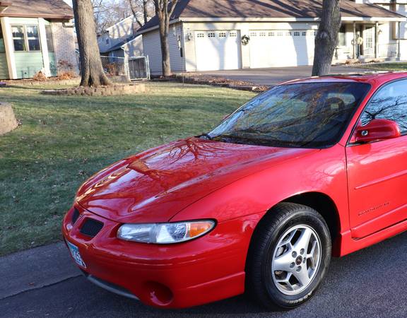 2002 Pontiac Grand Prix 2 door - cars & trucks - by owner - vehicle... for sale in Minneapolis, MN – photo 2