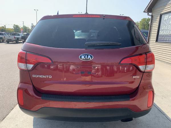 2014 Kia Sorento 2WD 4dr I4 LX - cars & trucks - by dealer - vehicle... for sale in Chesaning, MI – photo 5