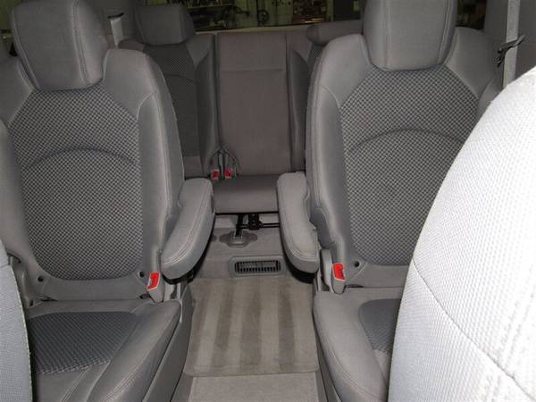 2008 Saturn Outlook (GMC Acadia)Quad Buckets 3rd Seat Clean for sale in BROKEN BOW, NE – photo 13
