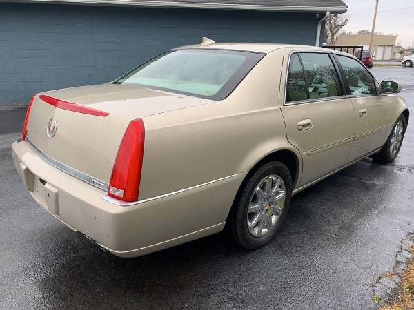 2009 Cadillac DTS Luxury 5 Passenger 4dr Sedan - cars & trucks - by... for sale in Hamilton, OH – photo 7
