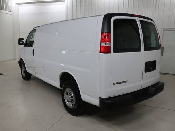 2018 Chevrolet Express 2500 Cargo Van 4.3 V-6 37,000 Miles Clean for sale in Caledonia, MI – photo 3