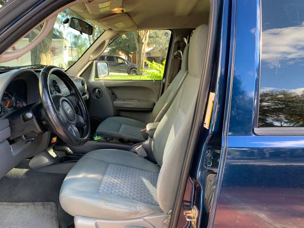 ***MUST SELL 2005 JEEP LIBERTY 4x4 LIMITED $2500 O.B.O.*** - cars &... for sale in Clermont, FL – photo 4