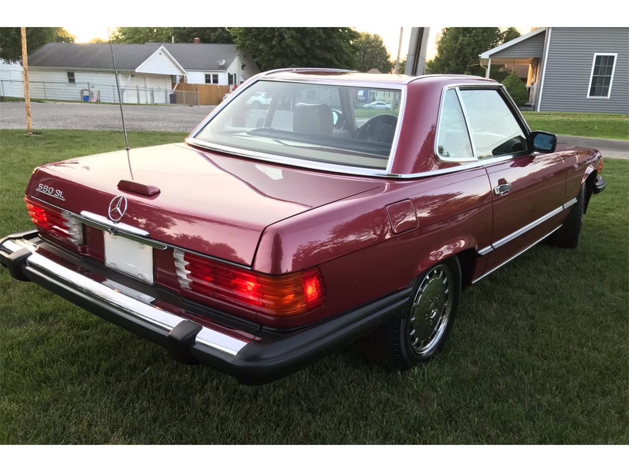 For Sale at Auction: 1989 Mercedes-Benz 560SL for sale in Georgetown, IL – photo 7