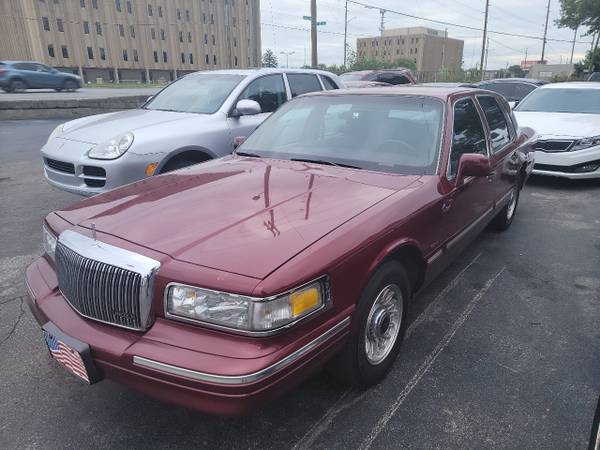 1997 Lincoln Town Car Executive - - by dealer for sale in Indianapolis, IN